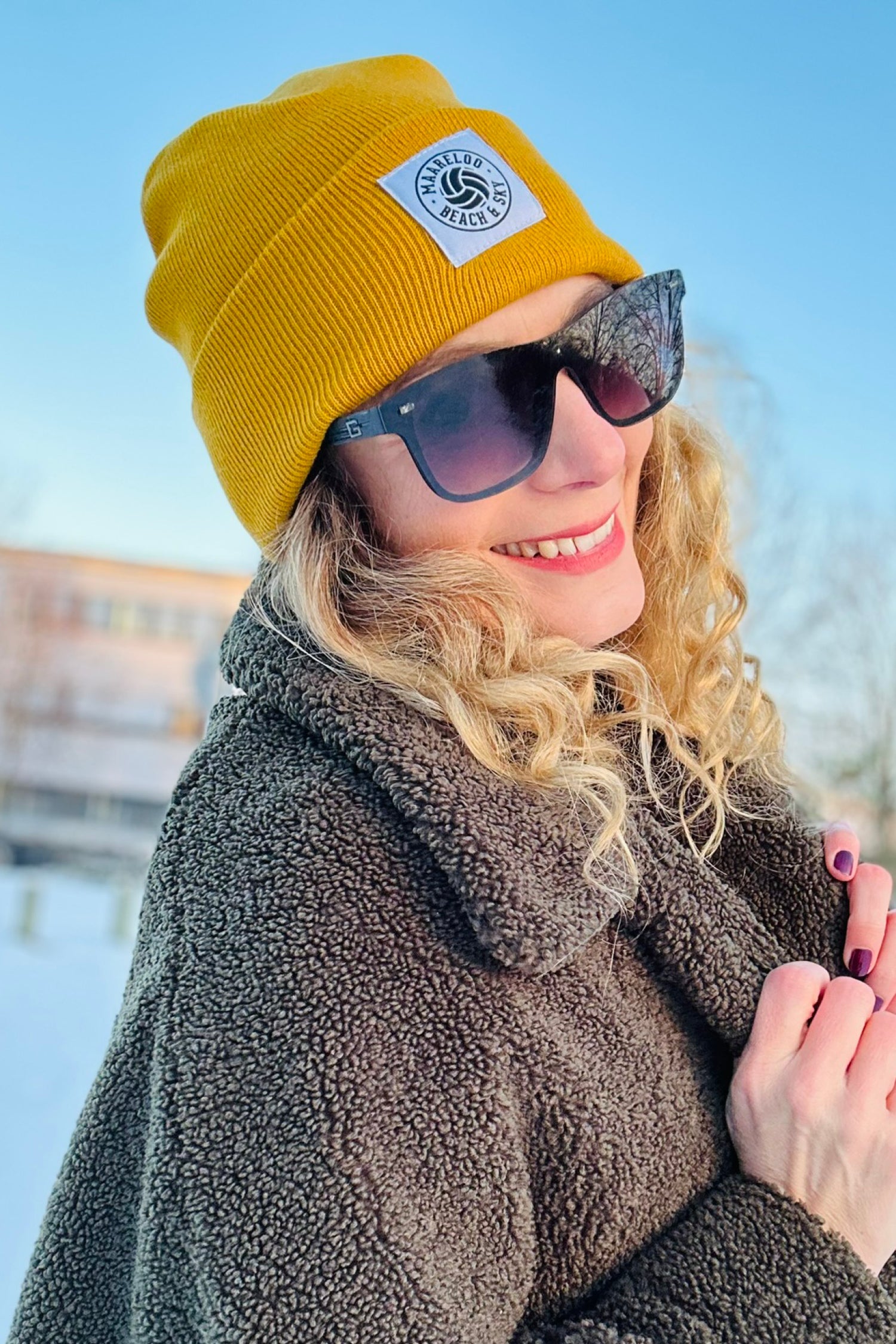 COSY BEACH Beanie – Senf