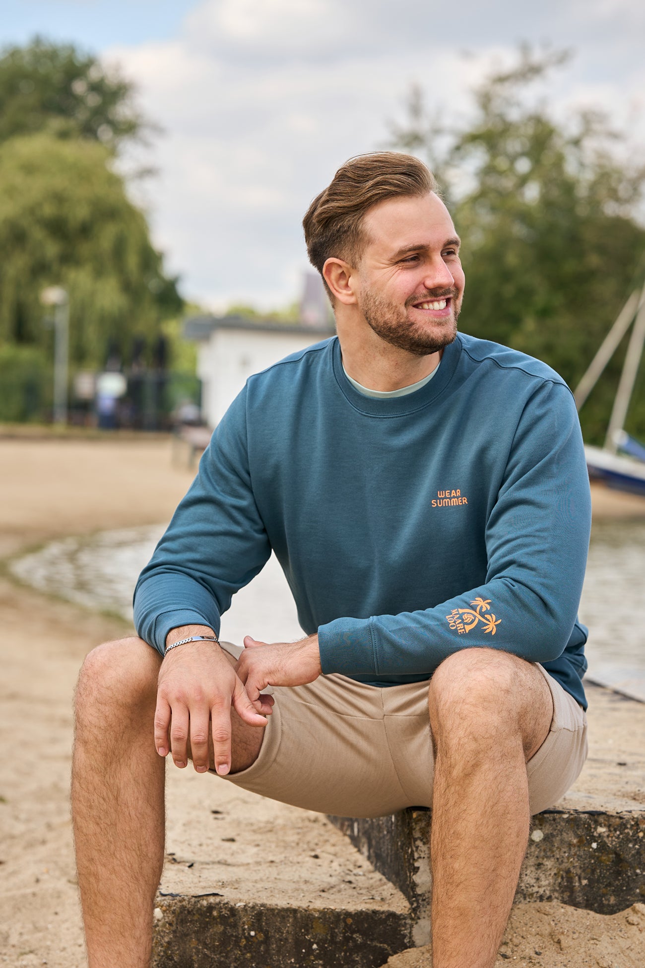 CHOOSE BEACH Sweater